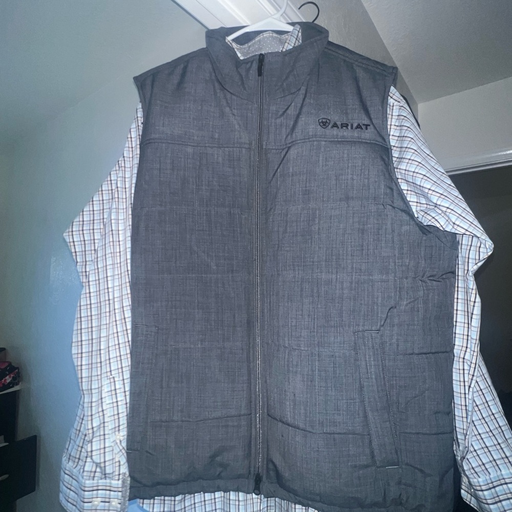 Ariat Vest Mens Extra Large Gray Crius CCW Quilted Wind Water Outdoor 8523